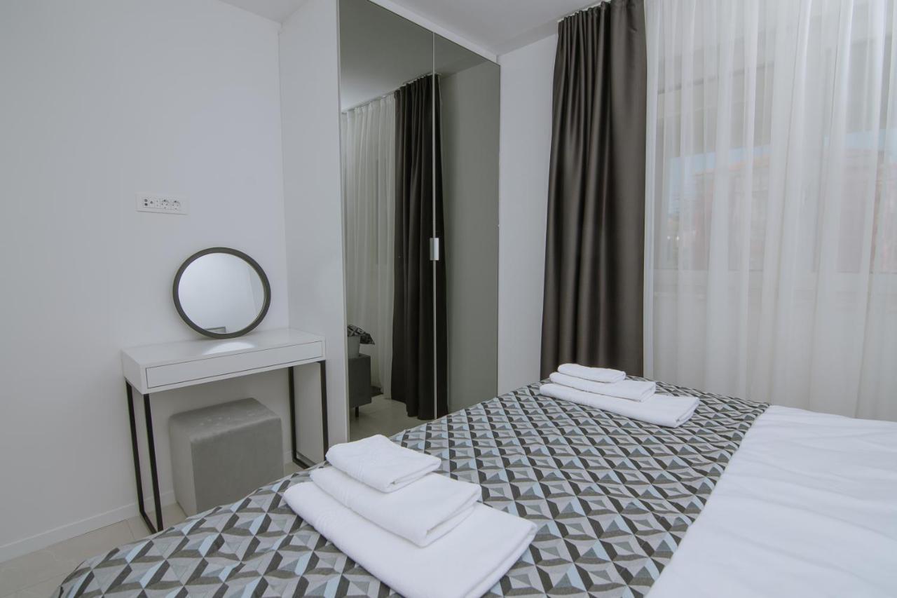 Apartments Adriatic Pearl Trogir Exterior foto