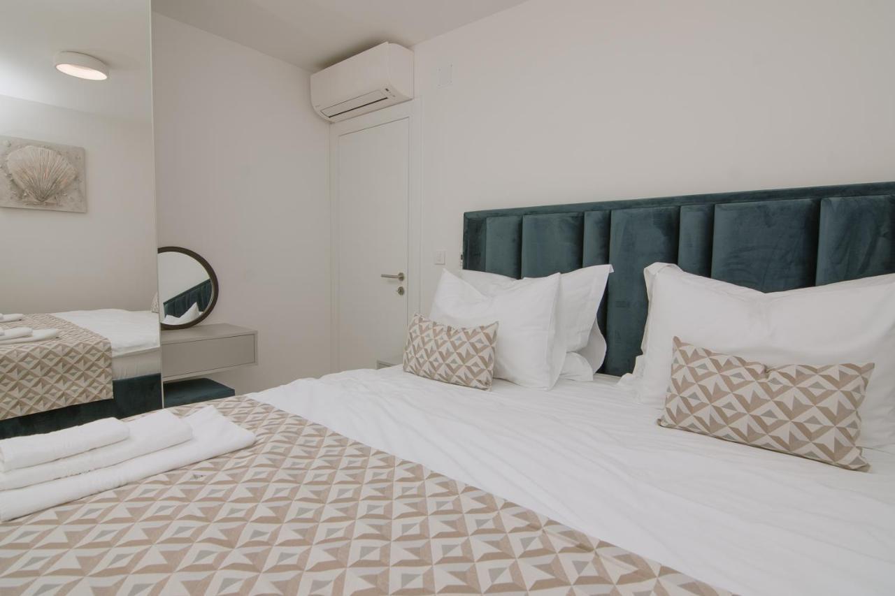 Apartments Adriatic Pearl Trogir Exterior foto