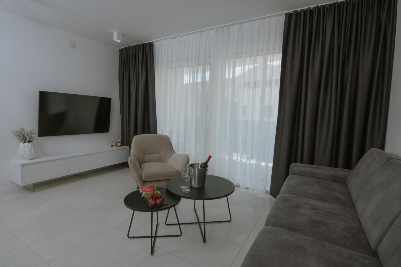 Apartments Adriatic Pearl Trogir Exterior foto